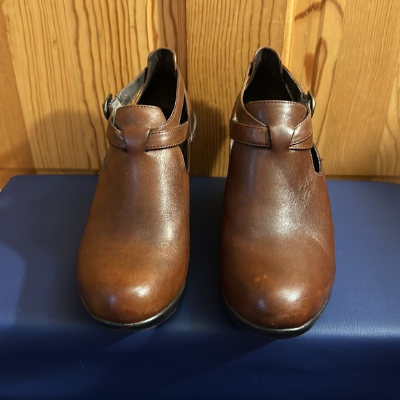 Dansko Franka Brown Wedge Heel - Picture 2 of 4